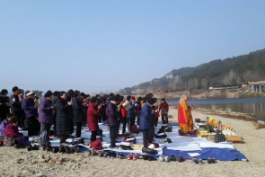 방생:  충남 금산군 제원면 천내리 167, 기러기 공원 (2029년 2월 25일)