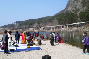 방생:  충남 금산군 제원면 천내리 167, 기러기 공원 (2029년 2월 25일)