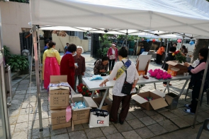 2019년 봉축행사,  성도원 입구 (5월 12일).